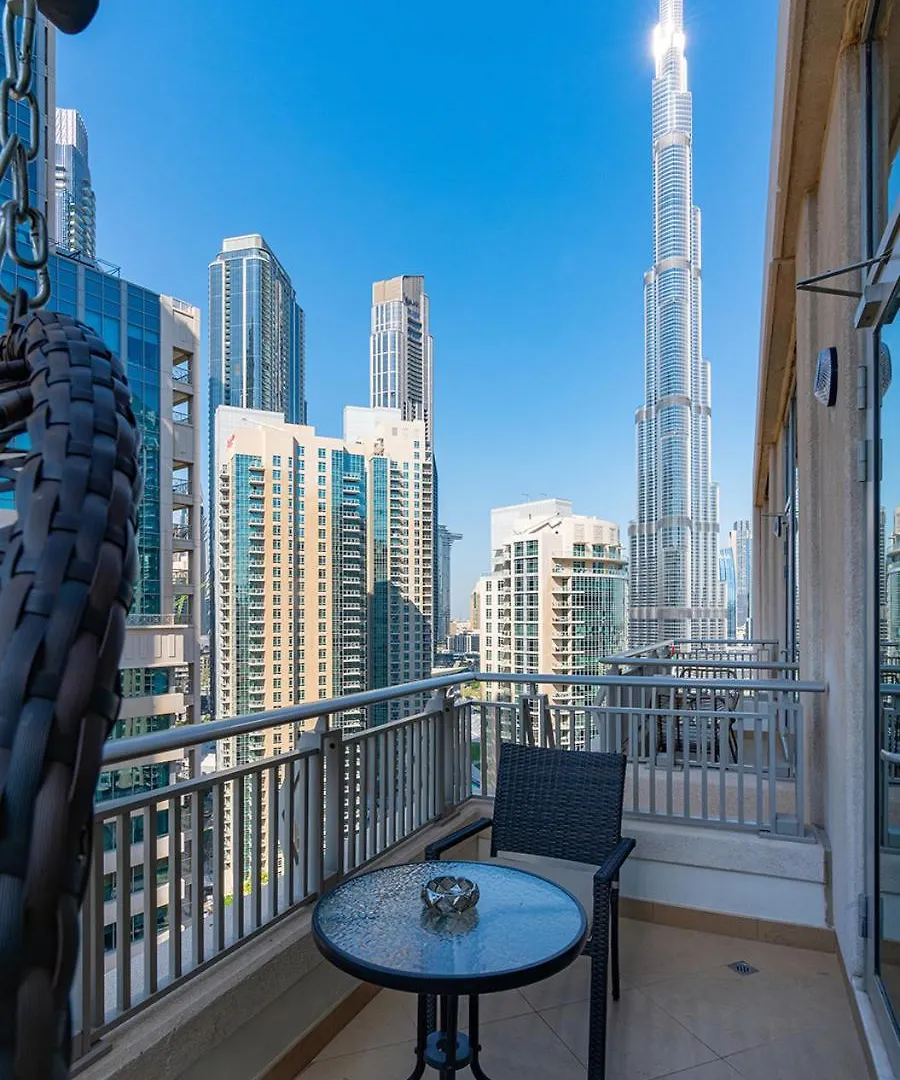 Luxurious One Bedroom Apartment With Burj Khalifa View Dubai