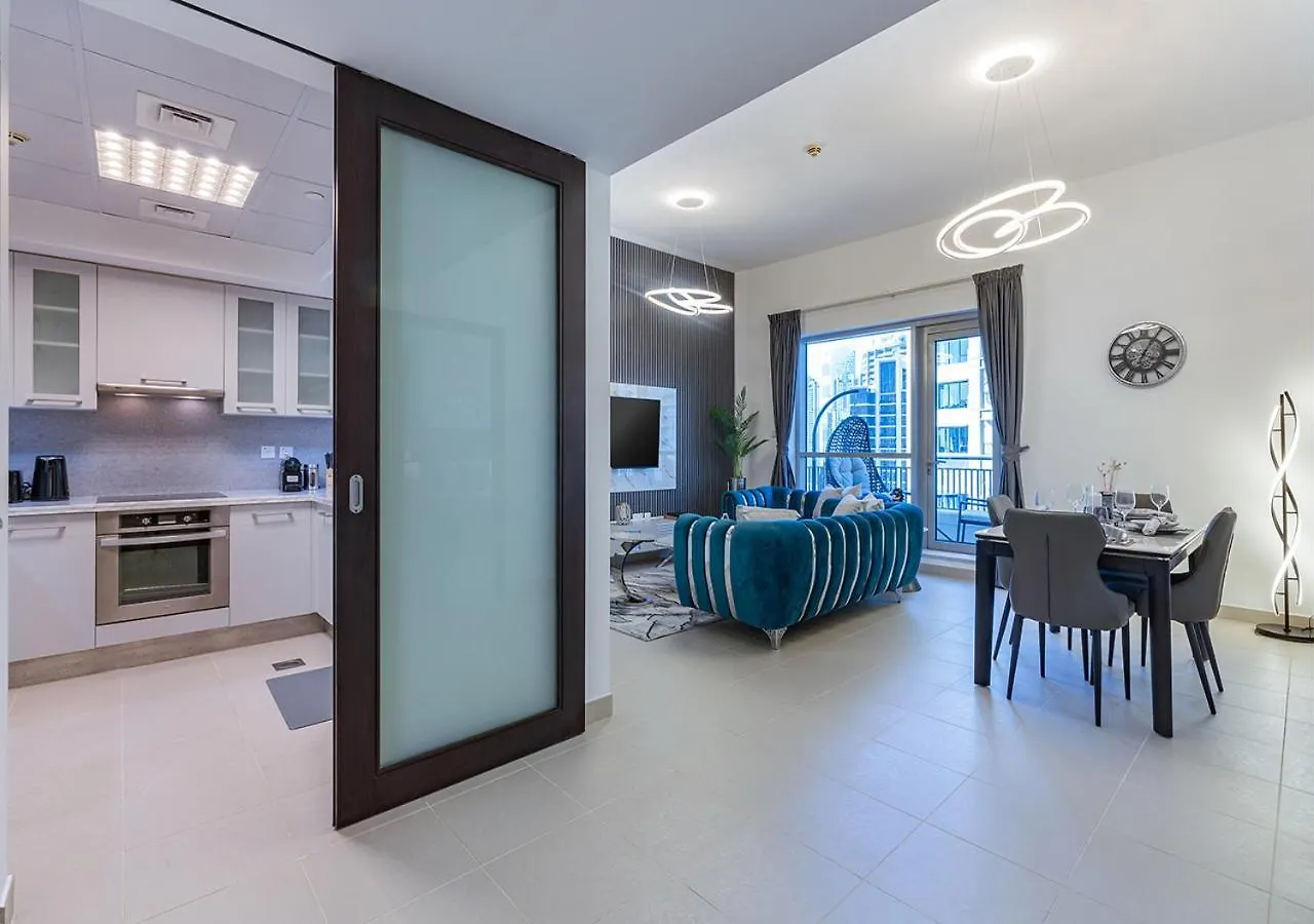 Luxurious One Bedroom Apartment With Burj Khalifa View Dubai